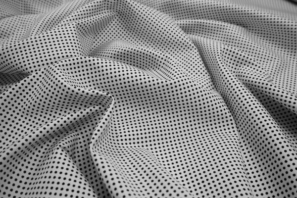 Bawełna - białe tło, czarne kropki 2 mm
