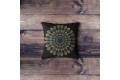 Panel poduszkowy - złota mandala, czarne tło