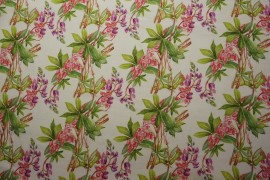 Tkanina wiskozowa - kwiaty na gałązkach