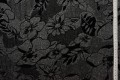 Tkanina w czarne flokowane kwiaty