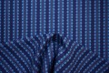 Tkanina sukienkowa - pasy na jasnogranatowym tle