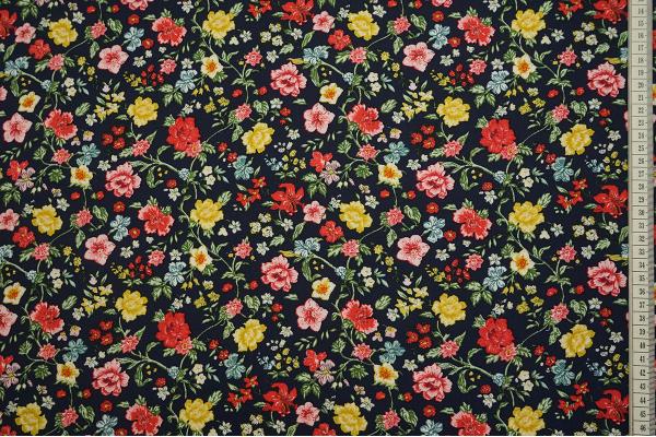 Tkanina sukienkowa w kolorze granatowym w wielokolorowe kwiaty