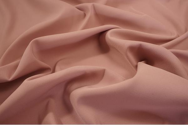 Tkanina sukienkowa z dodatkiem lycry w kolorze pudrowego różu