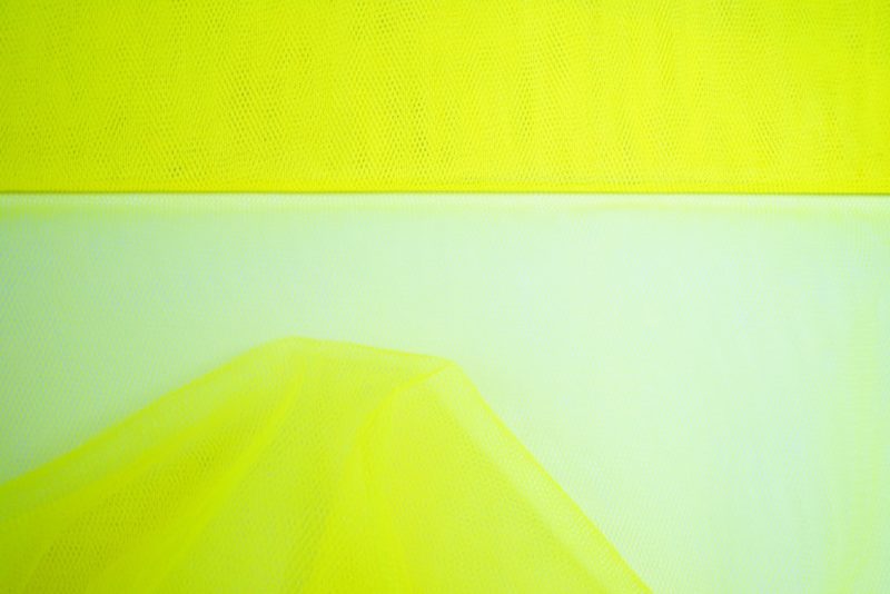 Tiul w kolorze "Fluorescent Lemon"