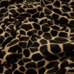 Welur w ciemnobrązowe cętki