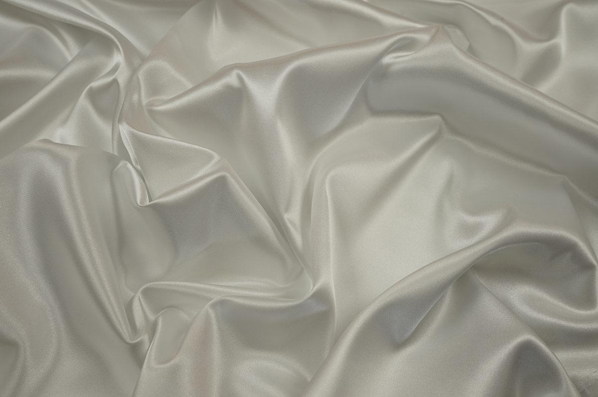 Satyna lycra w kolorze białym