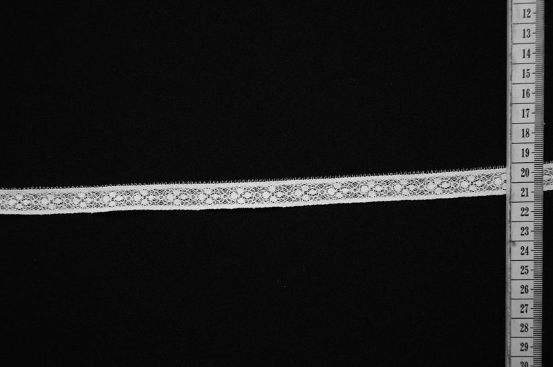Koronka bawełniana w kolorze białym, szerokość 1.5 cm