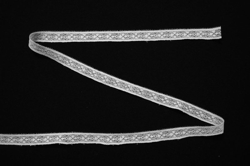 Koronka bawełniana w kolorze białym, szerokość 1.5 cm
