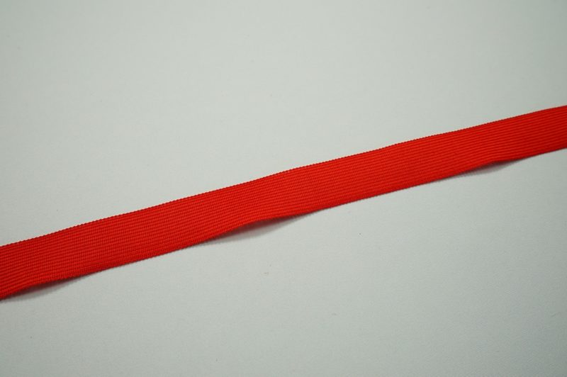 Lamówka w kolorze czerwonym, 2.5 cm