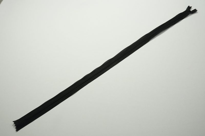 Zamek kryty - czarny, 60 cm