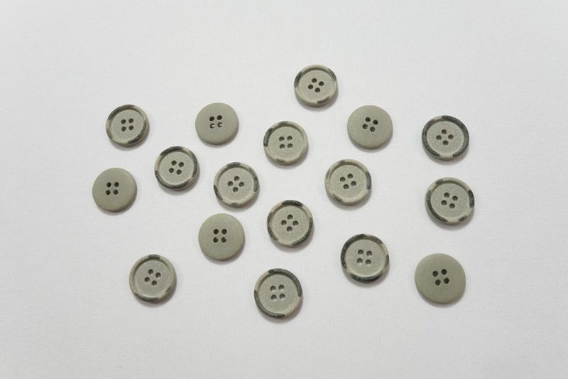 Guzik o numerze 2370, 18 mm