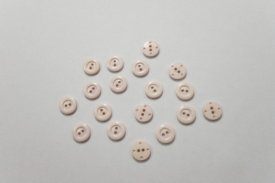 Guzik o numerze 2599, 15 mm