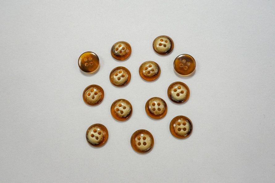 Guzik o numerze 2487, 17 mm