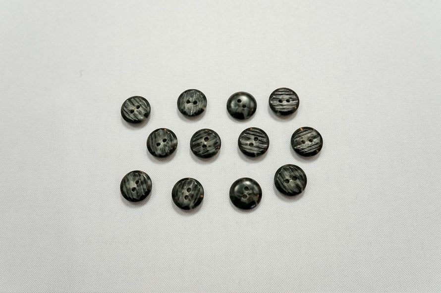 Guzik o numerze 2409, 15 mm
