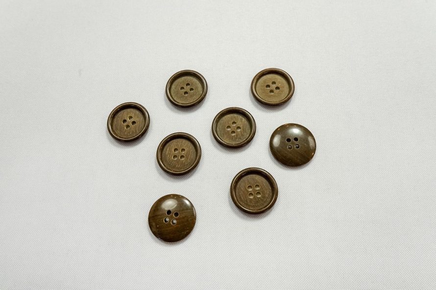 Guzik o numerze 2448, 23 mm