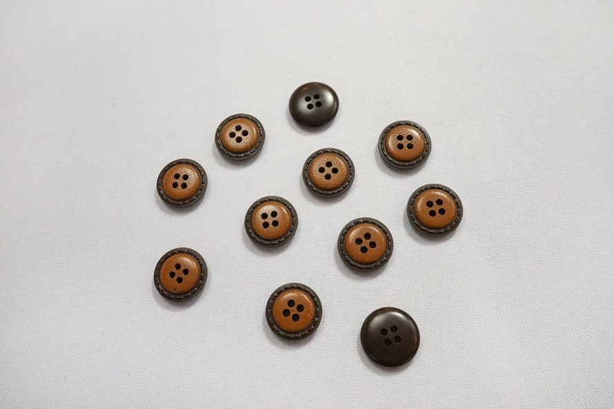 Guzik o numerze 2308, 19 mm