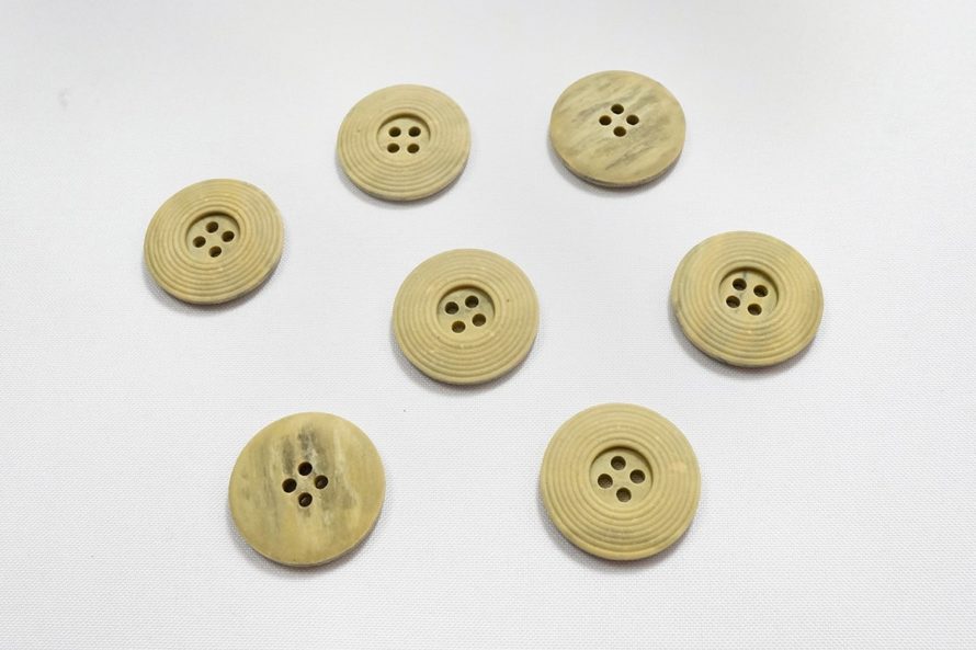 Guzik o numerze 2164, 32 mm