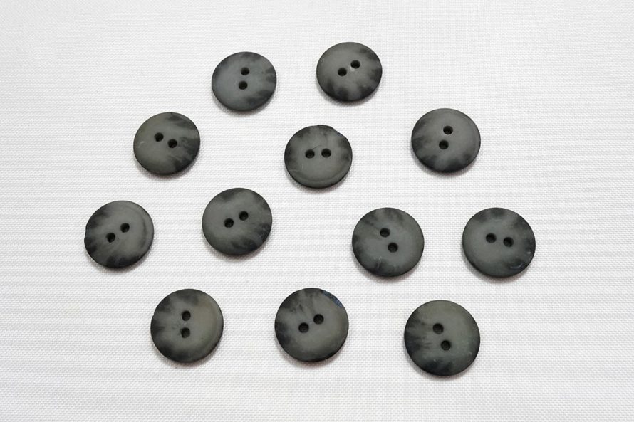 Guzik o numerze 2252, 18 mm
