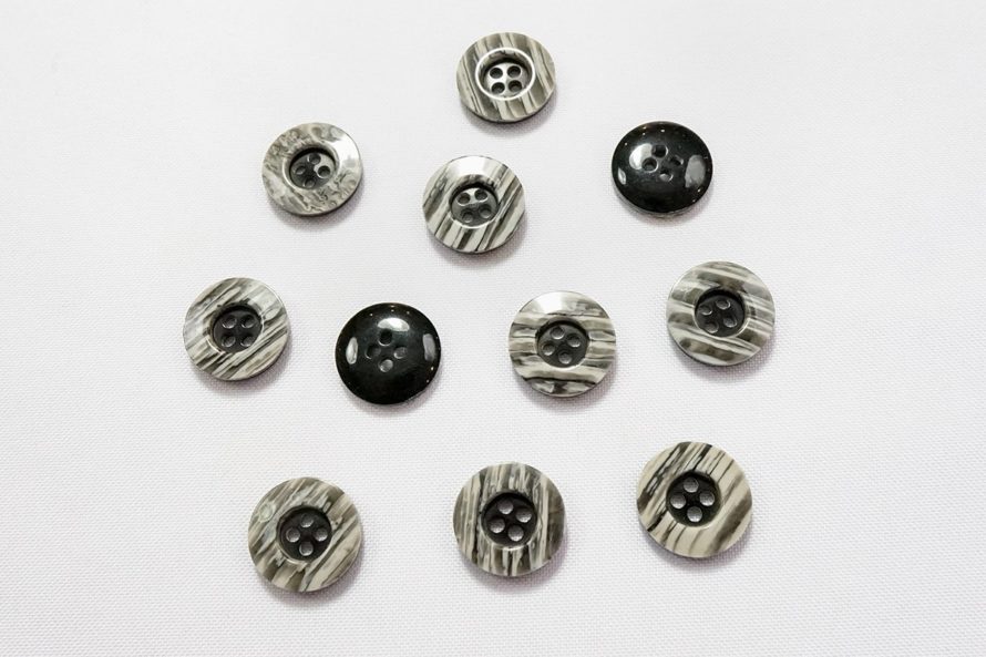 Guzik o numerze 2305, 19 mm