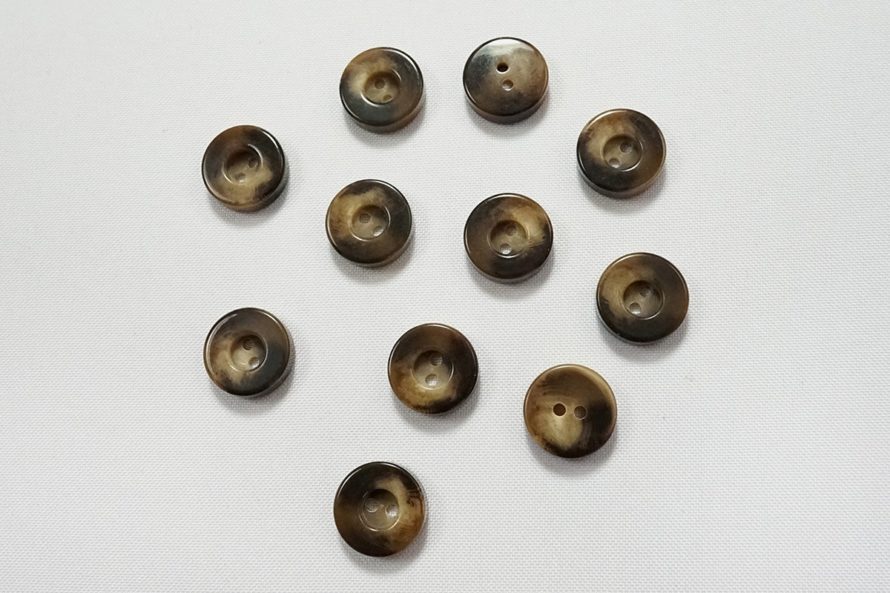 Guzik o numerze 2075, 18 mm