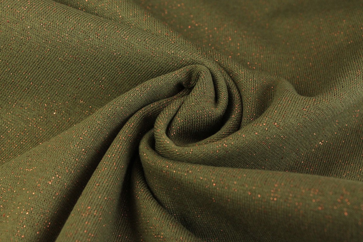 Ściągacz z brązową nitką