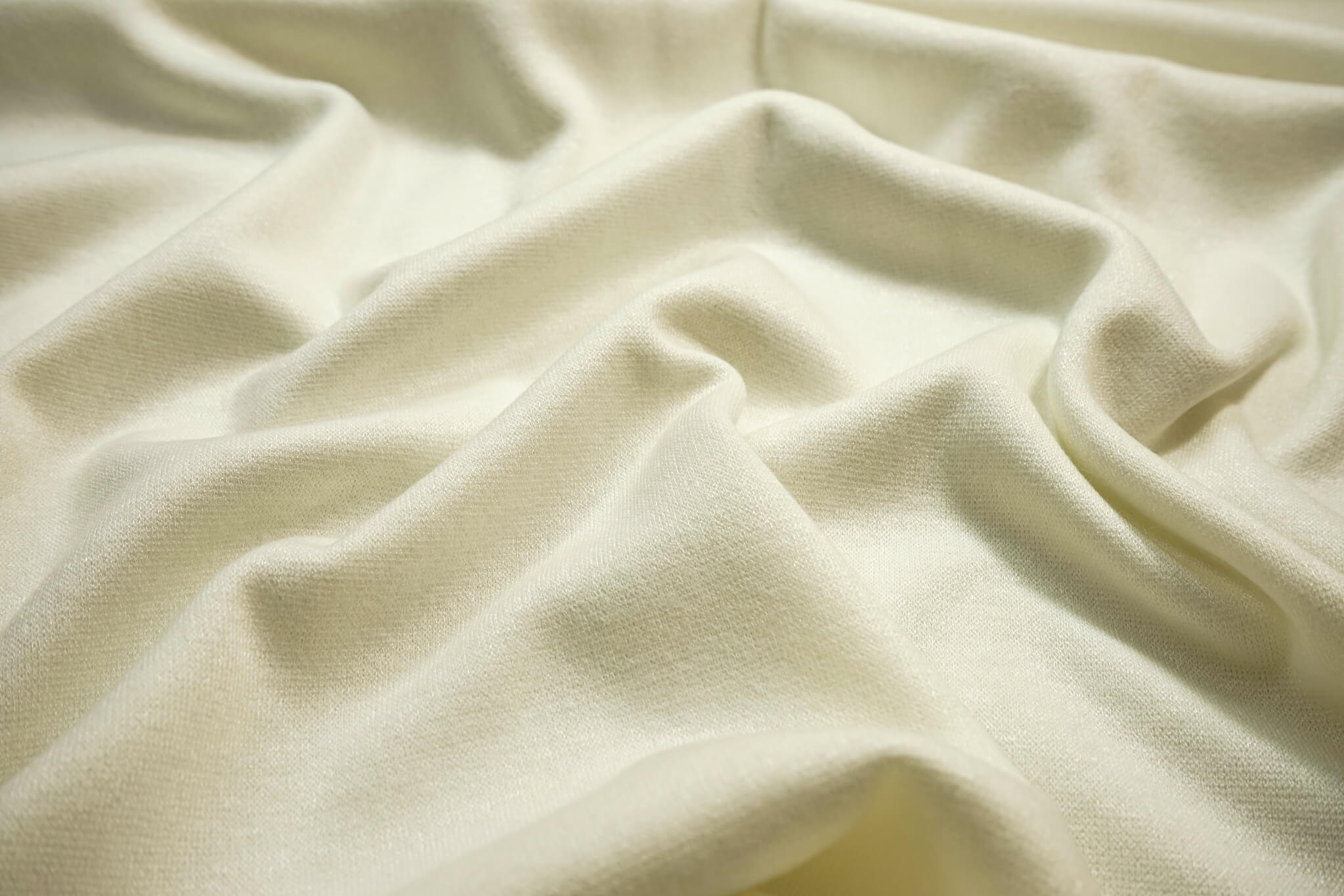 Dzianina z elastanem w kolorze złamanej bieli