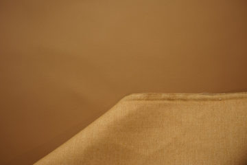 Skaj tapicerski w kolorze karmelowym